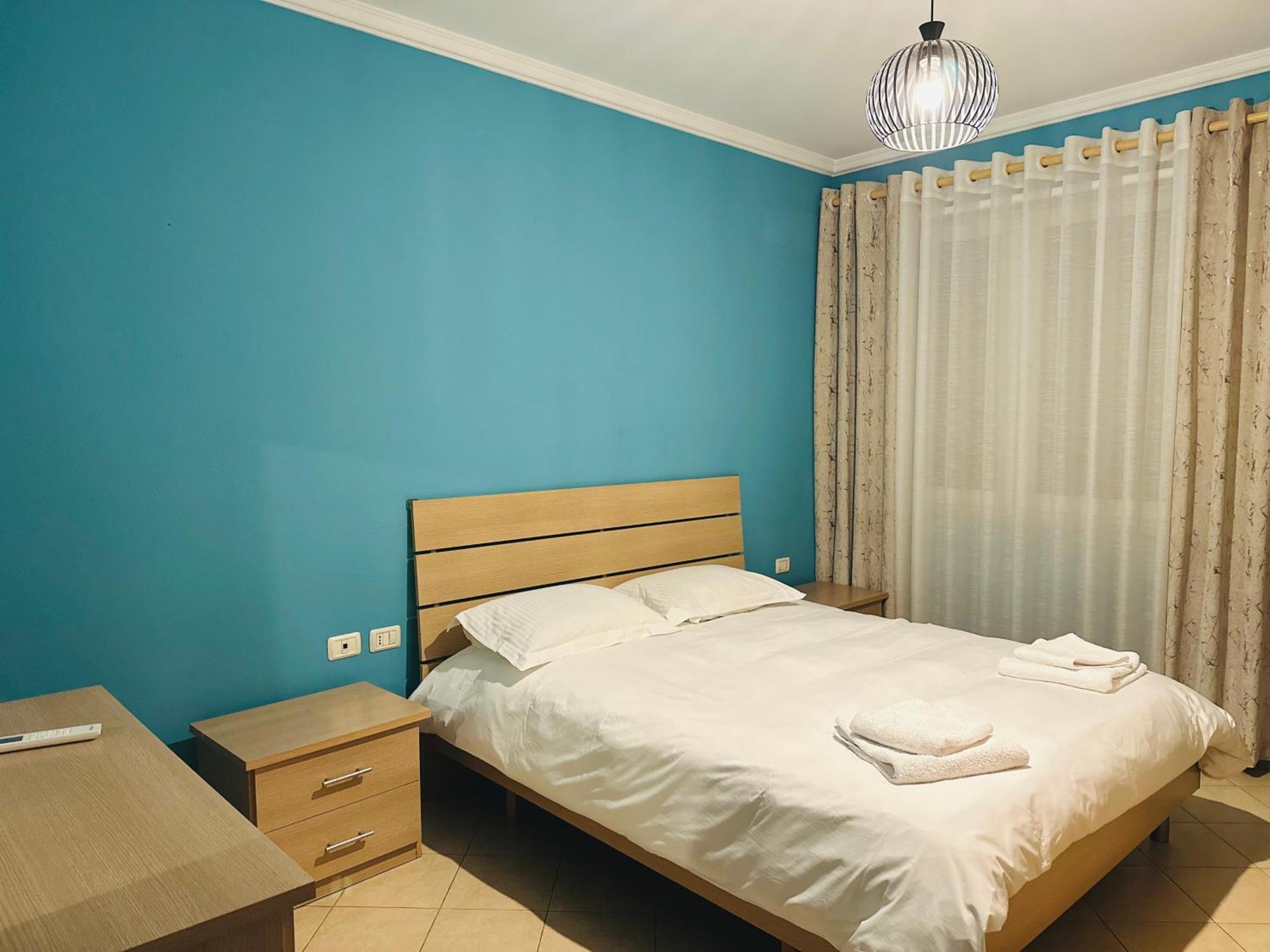 Apartamento Quiet & Spacious Center - 4 Min Walk *